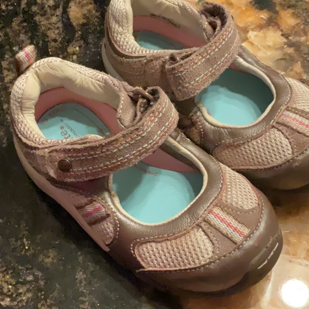 Stride Rite tan/brown shoes toddler size 6 1/2
